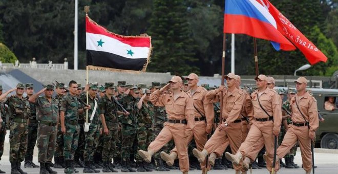 Putin se va de Siria, pero sólo un poco