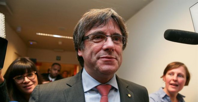 Puigdemont demana una reunió a Rajoy, sense més condició que el reconeixement