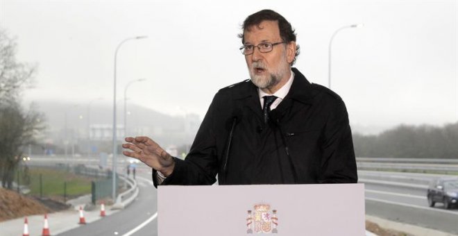 Rajoy bromea con su último lapsus: felicitó el Año Nuevo "2016"