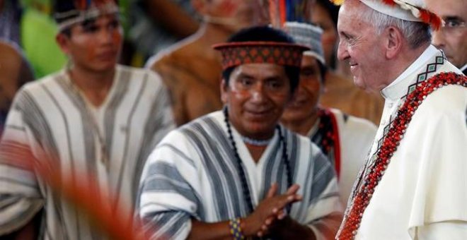 El Papa arremete en plena selva amazónica contra la "cultura machista" que impide a las mujeres tener un papel protagonista