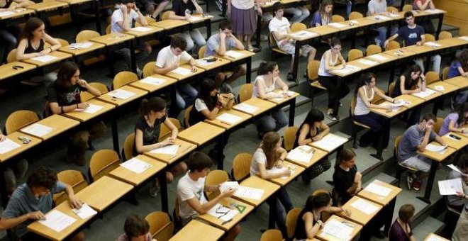 La AIReF propone adelantar el pago de las becas universitarias al inicio del curso