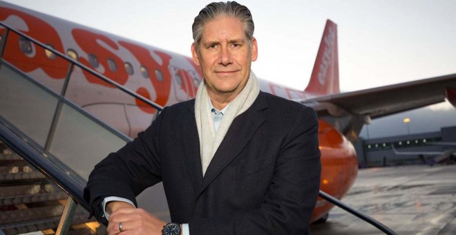 El jefe de EasyJet, con solo un 6% de mujeres piloto, se baja el sueldo por la igualdad