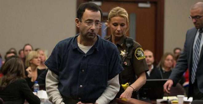 Una nueva condena suma entre 40 y 125 años más de cárcel para el médico Larry Nassar