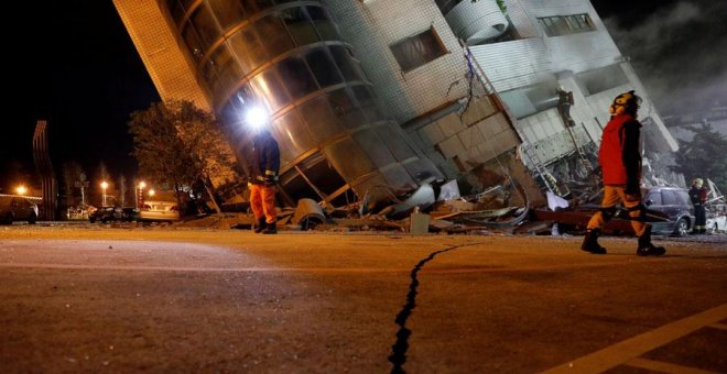 Cinco muertos y más de 80 desaparecidos tras un terremoto de magnitud 6,4 en Taiwán