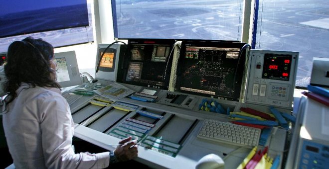 La Fiscalía solicita multas de hasta 75.000 euros a 133 controladores aéreos por la huelga de 2010