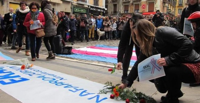 Cientos de personas protestan en Pamplona contra la transfobia tras el suicidio de Ekai