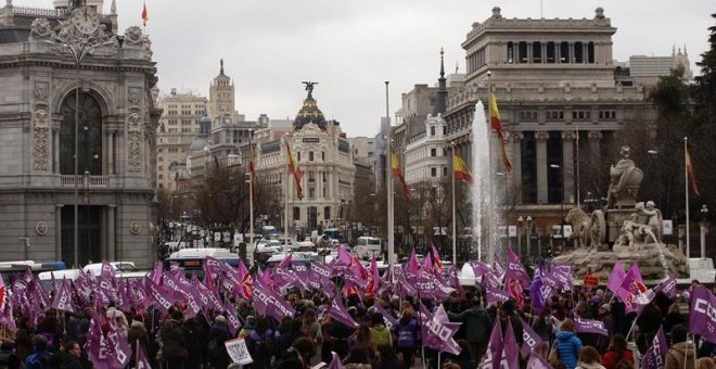 Los sindicatos calculan que seis millones de trabajadoras secundan los paros de dos horas