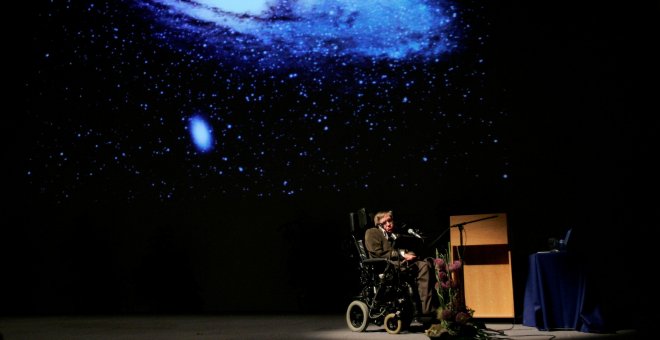 Stephen Hawking, el físico en constante revisión