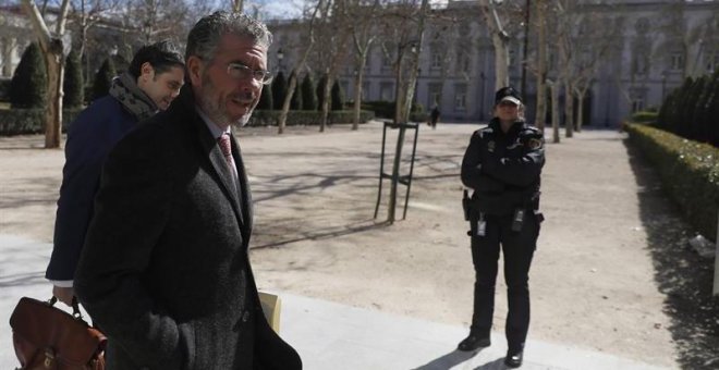 Granados lleva al juez "facturas falsas" para probar la financiación irregular del PP