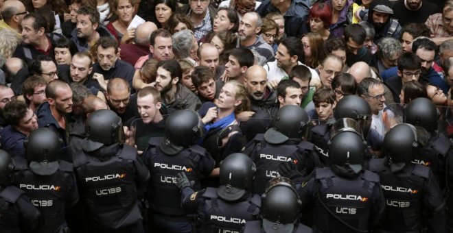 Los inspectores de Policía imputados por el 1-O visitaron las escuelas para determinar en cuáles era "más factible" intervenir