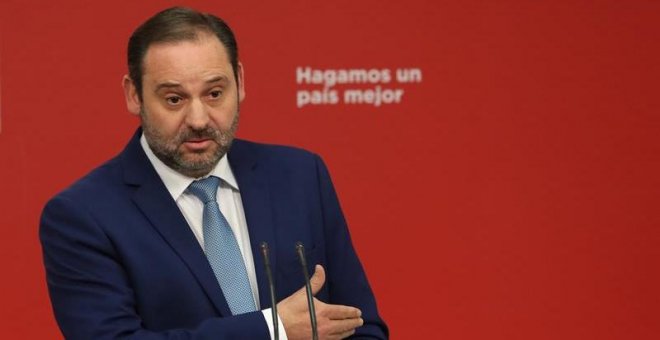 Juventudes Socialistas pide "avanzar" hacia la Tercera República y el PSOE no lo secunda