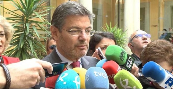 Catalá reconoce "zonas de sombras" en el máster de Cifuentes que están generando "daño al PP"