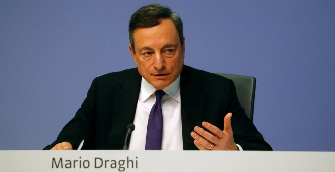 Draghi alerta de que aumenta riesgo para el crecimiento económico por el proteccionismo