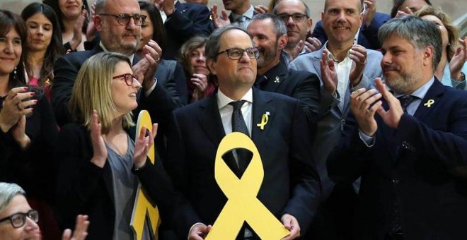 Torra mantiene el lazo amarillo en la Generalitat y presenta un recurso ante la JEC