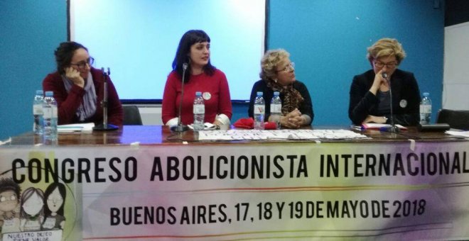 Amelia Tiganus: "A una puta se la fabrica destruyendo su humanidad"