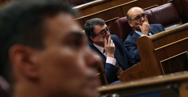 El PNV pacta mantener los privilegios del diésel con el Gobierno y ve más cerca su apoyo a los Presupuestos