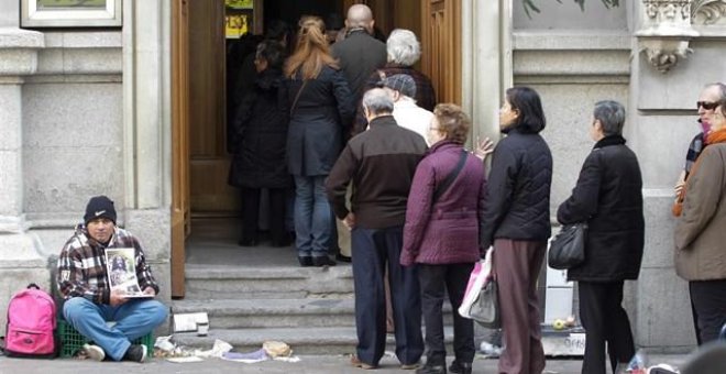 Uno de cada cinco españoles vive en riesgo de pobreza con 8.500 euros al año