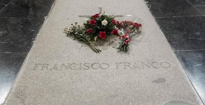 El PP prometió a la Fundación Franco que actuaría contra la exhumación del dictador y otras noticias destacadas del fin de semana