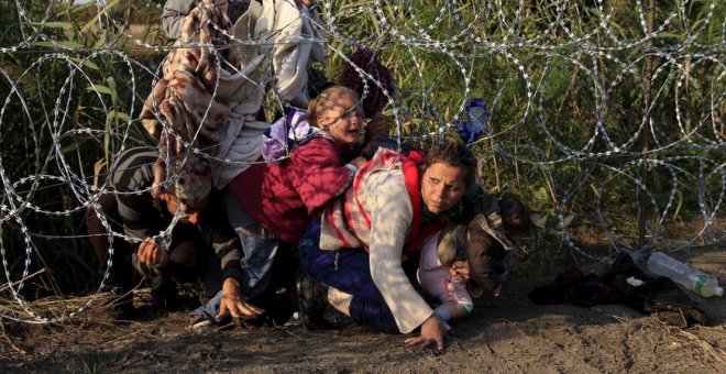 Bruselas demanda a Hungría por incumplir las leyes de asilo a migrantes