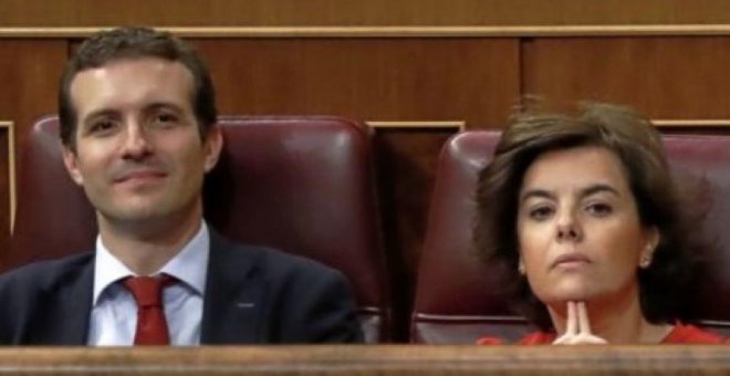 Los apoyos de Santamaría y Casado, suma y sigue en la recta final