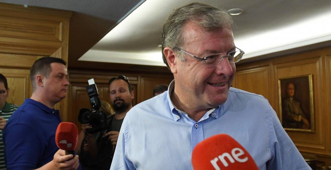 El PSOE da por hecho que presentará una moción de censura contra Silván en León