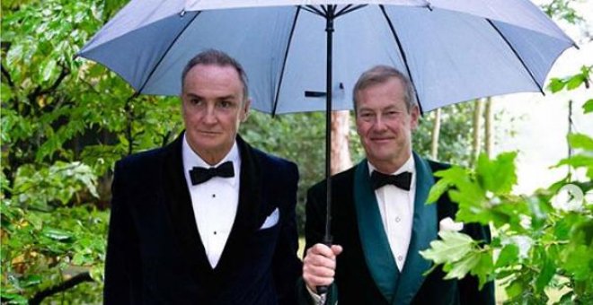 La familia real británica celebra la primera boda gay de su historia