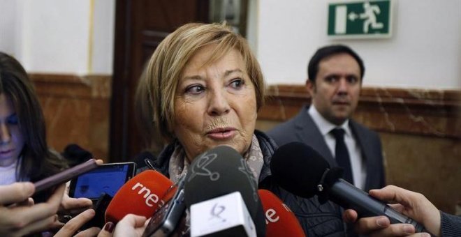 Celia Villalobos, tras ser 'cazada' en el Congreso comprando ropa: "Hago lo que me da la gana"