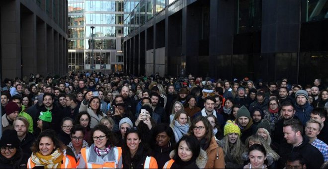 Los trabajadores de Google en todo el mundo salen a la calle en protesta contra los abusos sexuales en la empresa