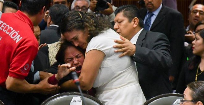 Una diputada mexicana se entera del asesinato de su hija en plena sesión parlamentaria