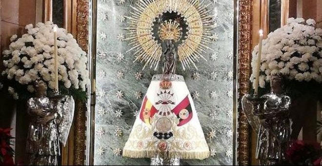 Indignación por la colocación de una bandera de la Falange en la Virgen del Pilar