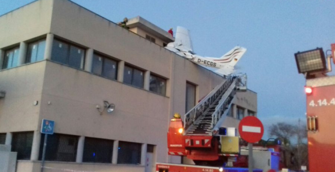 Al menos dos muertos en un accidente de avioneta en Badia del Vallès (Barcelona)