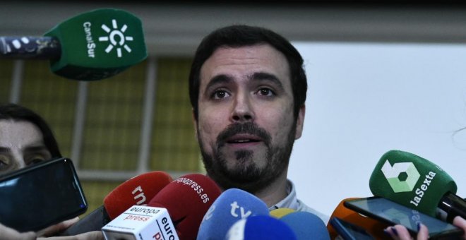 Alberto Garzón reclama a Llamazares que deje IU y pida perdón a los militantes