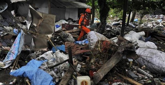 Indonesia advierte de "clima extremo y fuertes olas" en la costa afectada por el tsunami