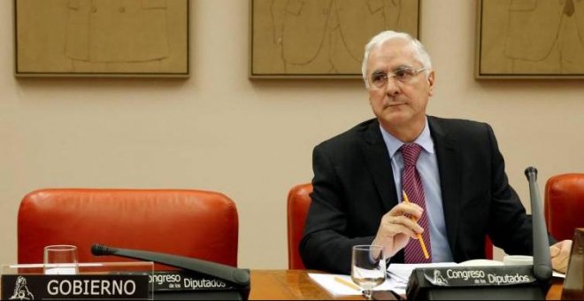 El PSOE aparta de sus cargos a dos diputados que criticaron la figura del “relator”