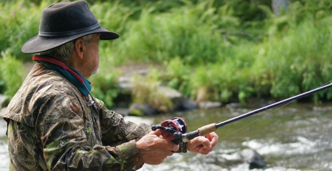 Prohibido comer peces: alerta por la contaminación en tres afluentes del Ebro