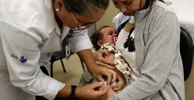 Galicia se plantea denegar la matriculación en sus guarderías a los niños sin vacunar