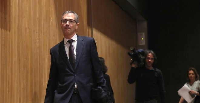 El gobernador del Banco de España presidirá el comité que dicta las normas sobre los bancos