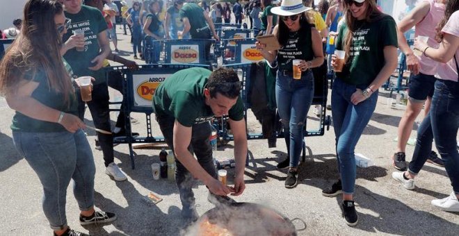 El festival de paellas de València se celebra pese a la prohibición municipal