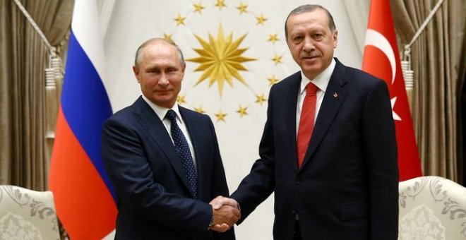 La Turquía de Erdogan oscila entre Estados Unidos y Rusia