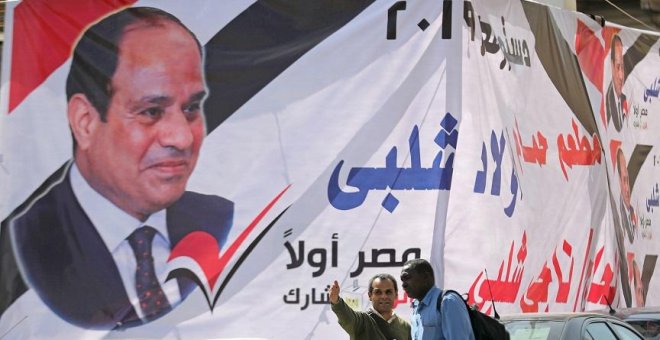 Egipto arresta a cuatro periodistas en una semana y recrudece su ofensiva contra el periodismo independiente