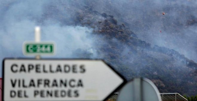 Un incendio en el municipio barcelonés de Capellades quema más de 50 hectáreas