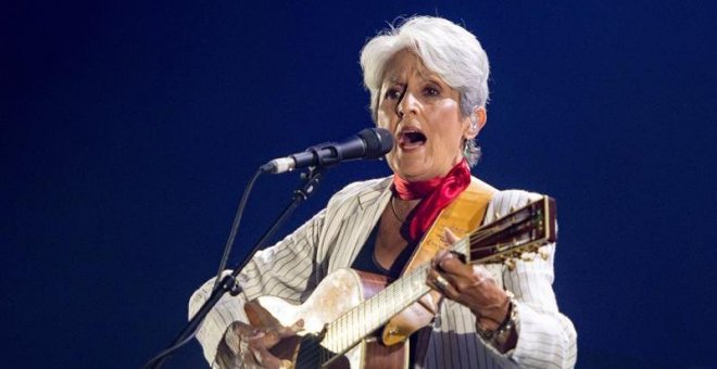 Joan Báez se despide de los escenarios en Madrid con un tributo a la canción protesta