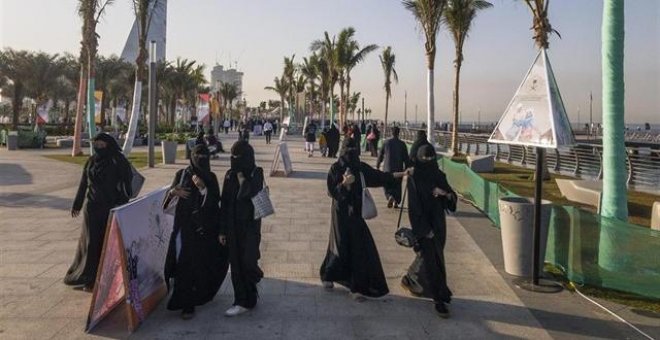 Arabia Saudí levanta las restricciones de viaje para las mujeres