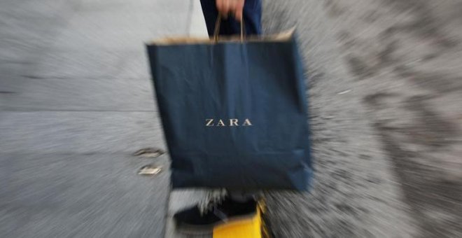 Inditex cobrará 10 céntimos por las bolsas de papel en sus tiendas en España