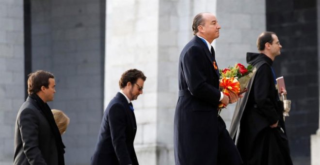 Franco surt per fi del Valle de los Caídos 44 anys després de morir