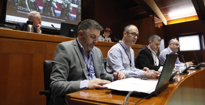 Defensa acusa a un militar activista de meterse en política para expulsarlo