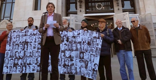 Los versos de Miguel Hernández resuenan en Cibeles frente al "sectarismo" de Almeida