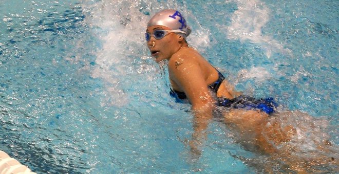 La Federación Catalana de Natación permitirá que la niña trans de ocho años compita con el equipo femenino