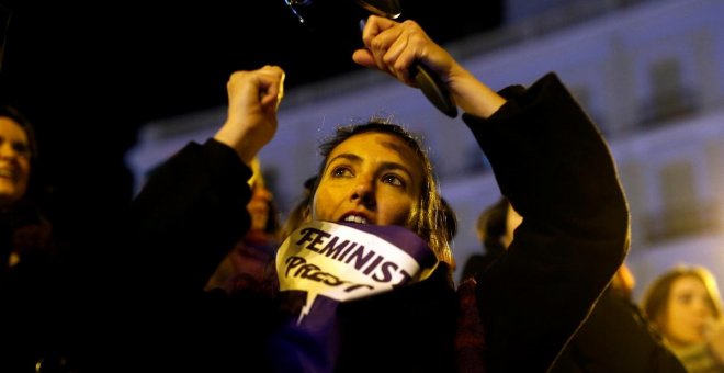 Las feministas cortan la Gran Vía de Madrid en la previa al 8M