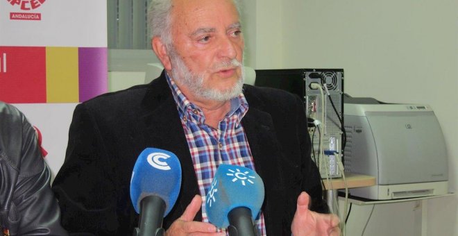 Julio Anguita, ingresado en estado crítico en un hospital de Córdoba por una parada cardiorrespiratoria